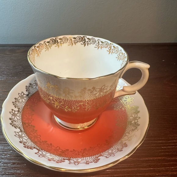 Crown Staffordshire H102 Rust Footed Teacup and Saucer Tea Set - Picture 2 of 6